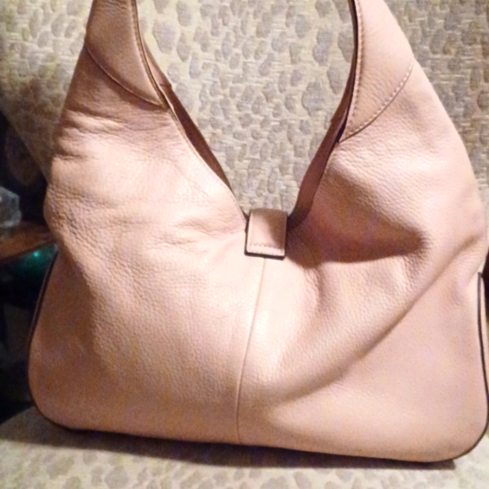 G.I.L.I Nude Pink Pebble Leather Hobo Bag - Picture 6 of 10